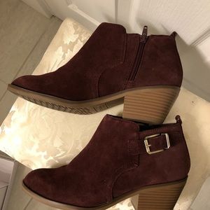 SONOMA Suede booties! Size 8.0
BURGUNDY